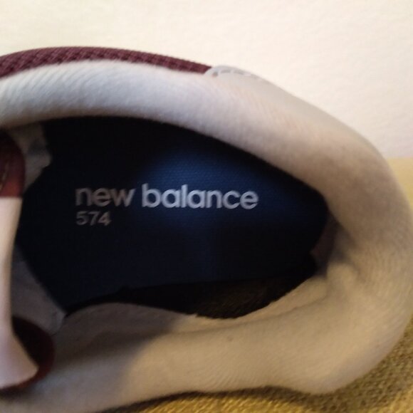 New Balance 574 Core Classic - Women's Sz 8.5 Medium- Burgundy Suede/Mesh - Picture 6 of 9